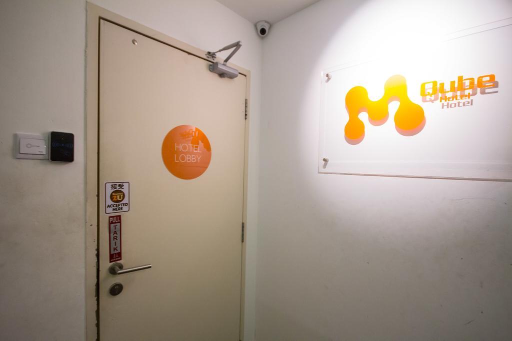 M Qube Hotel Sungai Dua Bukit Exterior photo